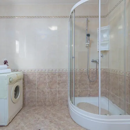 Modern In Porec With Swimming Pool And Jacuzzi Appartement *